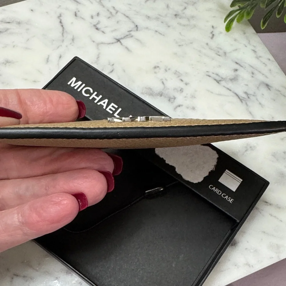 Michael Kors Malone Camel - Tan  Card Holder NIB - Picture 5 of 6